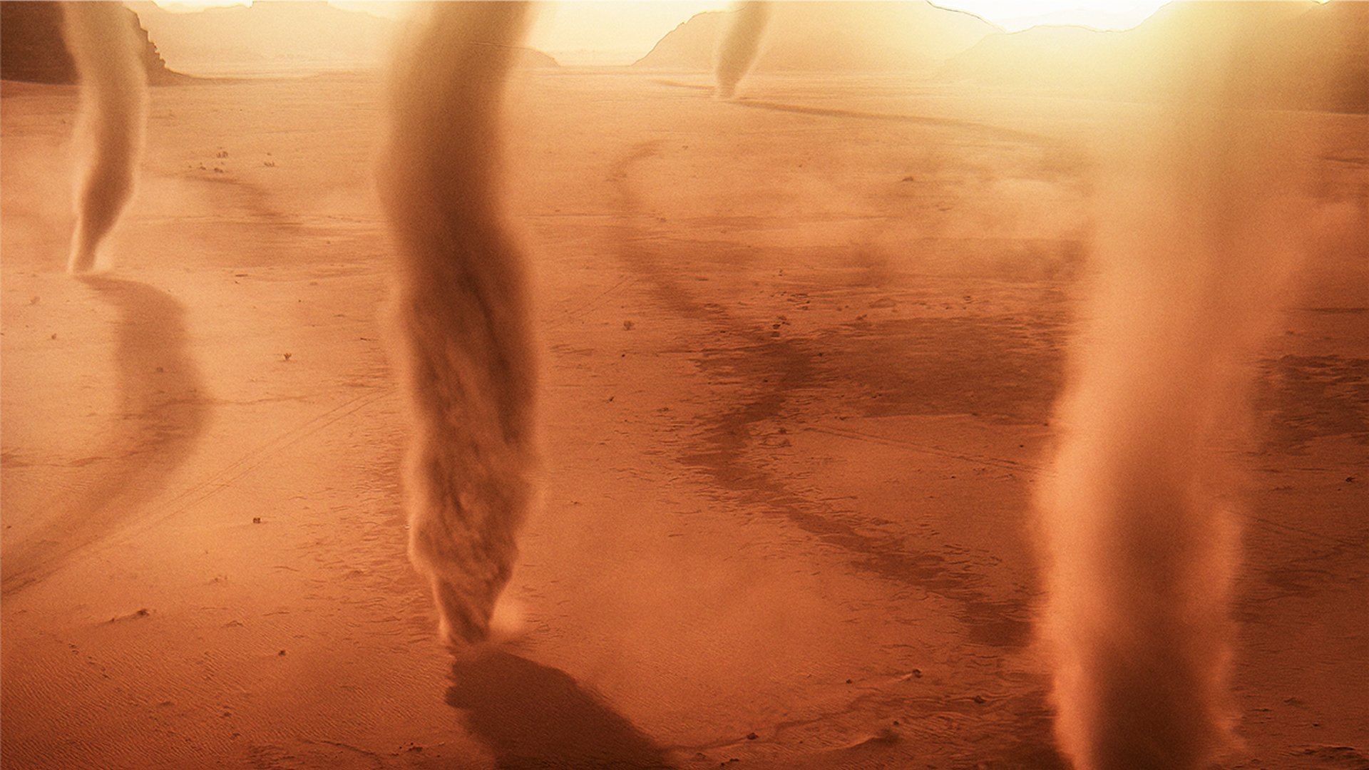 Big wind storms on a planet